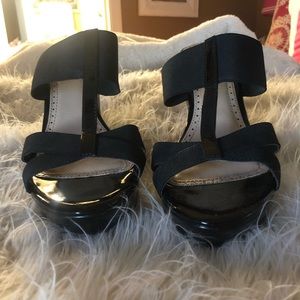 Black Wedges